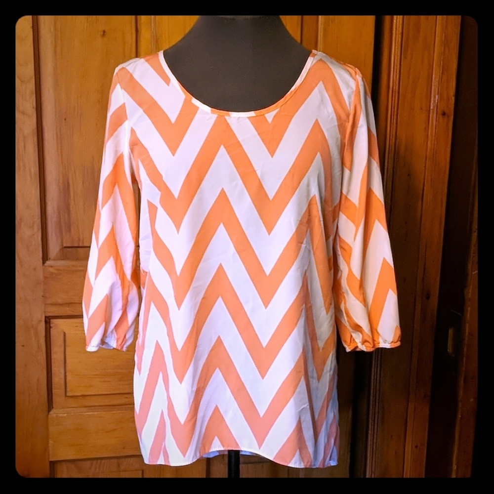 Coral Chevron flowy top!